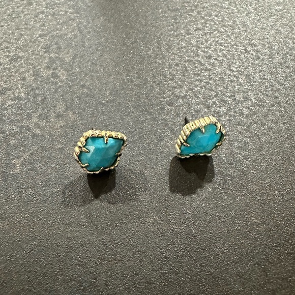 Kendra Scott Earrings - Picture 1 of 1
